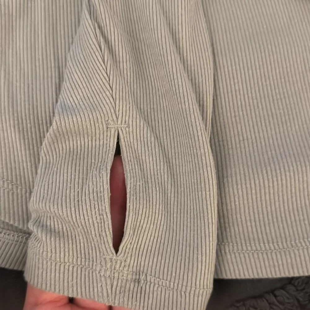 Old Navy Scoop Neck Long Sleeve Shirt - Picture 3 of 4